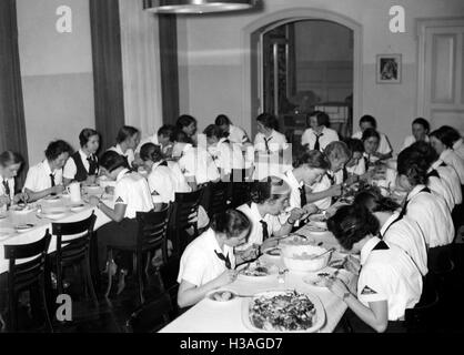 Reich Leadership School des BDM in Potsdam, 1936 Stockfoto