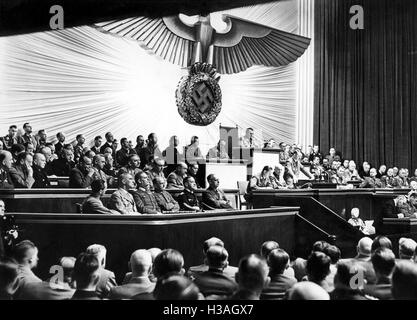 Hitlers Rede über die Erklärung des Krieges gegen die Vereinigten Staaten vor dem Reichstag in der Kroll-Oper Berlin 1941 Stockfoto