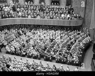 Mitglieder des Reichstages in der Berliner Kroll-Oper, 1940 Stockfoto