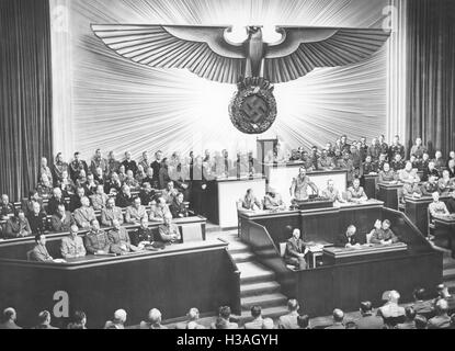 Hitlers Rede vor dem Reichstag über die Erklärung des Krieges gegen die Vereinigten Staaten in der Kroll-Oper in Berlin, Stockfoto