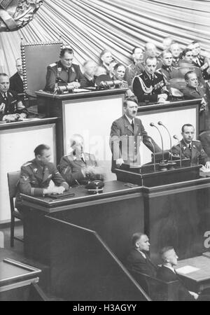 Rede von Hitler vor dem Reichstag über die Erklärung des Krieges gegen Polen in der Berliner Kroll-Oper 1939 Stockfoto