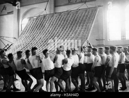 Kadetten beim Sport an der Naval Academy Muerwik, 1935 Stockfoto