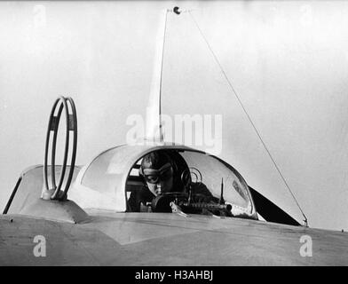 Ein MG-Schütze eine Do 17 während einer Übung, 1939 Stockfoto