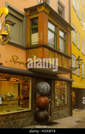 ST. GALLEN, Schweiz - 1. Januar 2016: Typische Häuser mit Erker-Fenster in der Altstadt, in St. Gallen, Schweiz Stockfoto