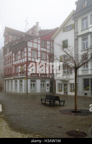 ST. GALLEN, Schweiz - 1. Januar 2016: Typische Häuser mit Erker-Fenster in der Altstadt, in St. Gallen, Schweiz Stockfoto