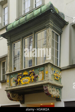 ST. GALLEN, Schweiz - 1. Januar 2016: Typische Häuser mit Erker-Fenster in der Altstadt, in St. Gallen, Schweiz Stockfoto