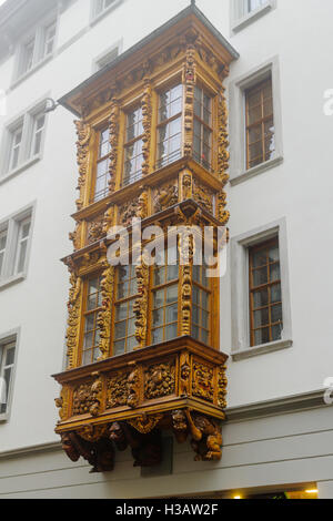 ST. GALLEN, Schweiz - 1. Januar 2016: Typische Häuser mit Erker-Fenster in der Altstadt, in St. Gallen, Schweiz Stockfoto