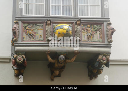 ST. GALLEN, Schweiz - 1. Januar 2016: Typische Häuser mit Erker-Fenster in der Altstadt, in St. Gallen, Schweiz Stockfoto