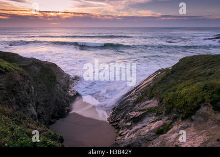 Abendlicht über wenig Fistral in Newquay, Cornwall. Stockfoto
