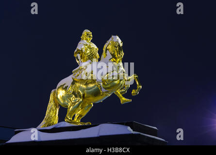 Dresden: Goldener Reiter (Goldener Reiter Cavalier) mit Schnee, Sachsen, Sachsen, Deutschland Stockfoto