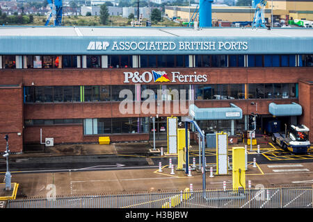 Büro der Associated British Ports / ABP und P & O Fähren im Hafen von Hull in Kingston upon Hull, England, UK Stockfoto