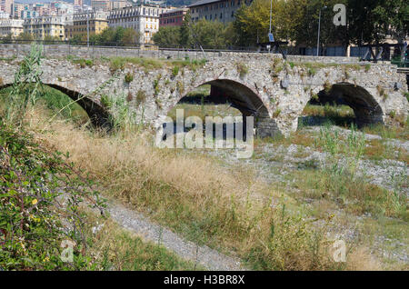 Genua, Italien, mittelalterlichen Brücke von Sant' Agata Stockfoto