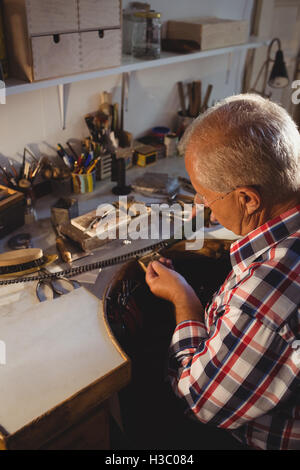 Hand-Stück Automaten Goldschmied Stockfoto