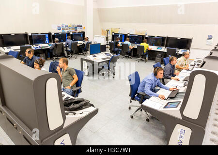 Sofia, Bulgarien - 12. September 2016: Fluglotse Flüge während eines Arbeitstages im Bullgaria Air Tra leitet Stockfoto