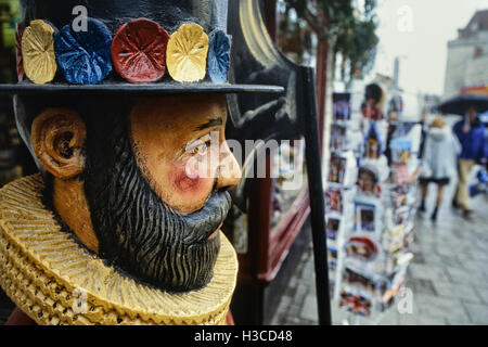 Yeoman warder Beefeater guard Hut und Ruff kragen Statue. Windsor. Berkshire. England. Großbritannien Stockfoto