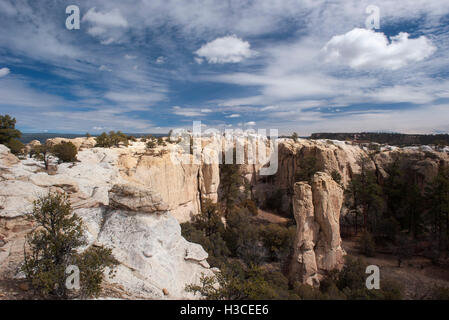 Sandstein bluffs bei El Morro National Monument, New Mexico, USA Stockfoto