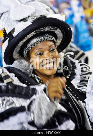 Brasilien, Bundesstaat Rio De Janeiro, Stadt von Rio De Janeiro Samba Tänzer in der Karnevalsumzug in The Sambadrome Marques de Sapuca Stockfoto