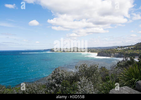 Blick nach Süden vom Norden Bilgola Kopf mit Newport Beach in mittlerer Entfernung. Stockfoto