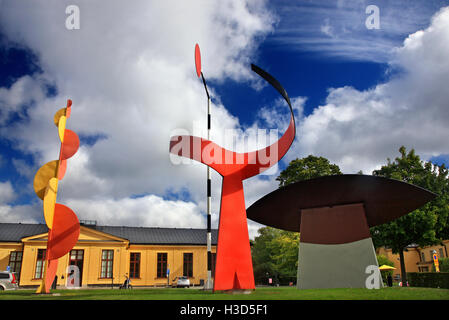 "Die vier Elemente" des amerikanischen Bildhauers Alexander Calder, außerhalb des Museum of Modern Art (Moderna Museet), Stockholm, Schweden Stockfoto