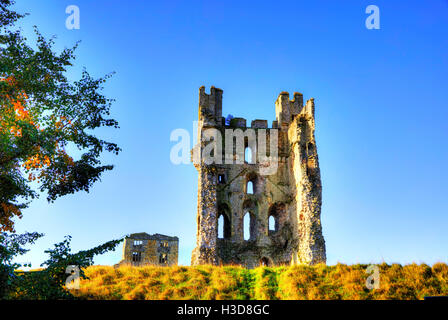 Helmsley Castle ist eine mittelalterliche Burg in der Marktstadt von Helmsley in den North York Moors National GB UK England Stockfoto