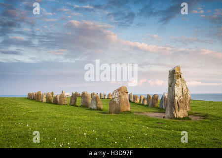 Die antike Ale Steine Schiff Einstellung aus der Eisenzeit, Kaseberga in der Nähe von Ystad, Skåne, Schweden. Skandinavien Stockfoto