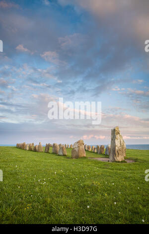 Die antike Ale Steine Schiff Einstellung aus der Eisenzeit, Kaseberga in der Nähe von Ystad, Skåne, Schweden. Skandinavien Stockfoto