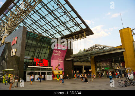 Westend City Center Shopping Mall, Ujlipotvaros, Budapest, Ungarn, Europa Stockfoto