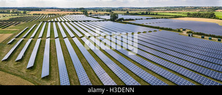 Luftaufnahme der Solarpark in Buckinghamshire, Großbritannien Stockfoto