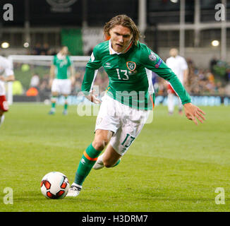 Aviva Stadion, Dublin, Irland. 6. Oktober 2016. FIFA World Cup Football zur Qualifikation. Republik Irland gegen Georgien. Jeff Hendrick am ball für Irland. Bildnachweis: Aktion Plus Sport/Alamy Live-Nachrichten Stockfoto