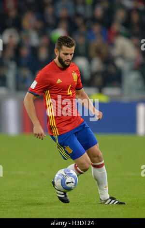 Juventus Stadium, Turin, Italien. 6. Oktober 2016. FIFA World Cup Football zur Qualifikation. Italien gegen Spanien. Nacho auf dem Ball Credit: Action Plus Sport/Alamy Live News Stockfoto