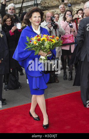 Hamburg, Deutschland. 6. Oktober 2016. König Carl XVI. Gustaf und Königin Silvia von Schweden während eines Staates in Hamburg zu besuchen. Das Königspaar wird in Deutschland von der 07:55 von Oktober / picture Alliance © Dpa/Alamy Live-Nachrichten Stockfoto