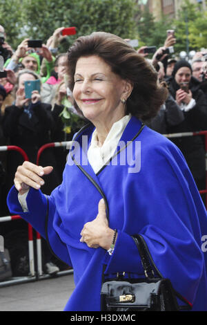 Hamburg, Deutschland. 6. Oktober 2016. König Carl XVI. Gustaf und Königin Silvia von Schweden während eines Staates in Hamburg zu besuchen. Das Königspaar wird in Deutschland von der 07:55 von Oktober / picture Alliance © Dpa/Alamy Live-Nachrichten Stockfoto