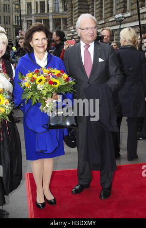 Hamburg, Deutschland. 6. Oktober 2016. König Carl XVI. Gustaf und Königin Silvia von Schweden während eines Staates in Hamburg zu besuchen. Das Königspaar wird in Deutschland von der 07:55 von Oktober / picture Alliance © Dpa/Alamy Live-Nachrichten Stockfoto