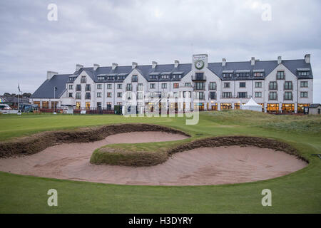 Carnoustie Golf Course, Fife, Schottland. 7. Oktober 2016. Alfred Dunhill Links Championship Golf 2. Runde. Carnoustie Clubhaus am Morgen vor der 2. wird im Gange Runde. Bildnachweis: Aktion Plus Sport/Alamy Live-Nachrichten Stockfoto