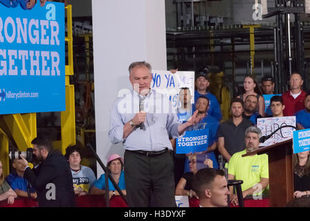 Las Vegas, Nevada, USA. 6. Oktober 2016. Senator Tim Kaine spricht das Publikum bei der Nevada Democratic Rally am 6. Oktober 2016 im UBC International Training Center in Las Vegas, NV. Bildnachweis: Das Foto Zugang/Alamy Live-Nachrichten Stockfoto