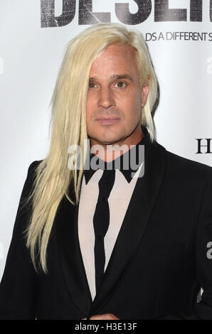 LOS ANGELES, CA - Oktober 06: Daniel DiCriscio bei der Premiere des unbesiegbaren Pictures "Deserted" im Majestic Crest Theatre statt am 6. Oktober 2016 in Los Angeles, Kalifornien. Bildnachweis: David Edwards/MediaPunch Stockfoto