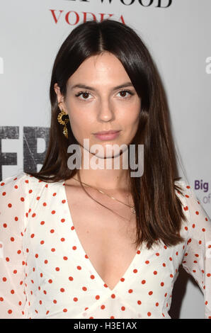 LOS ANGELES, CA - Oktober 06: Kate Amundsen bei der Premiere des unbesiegbaren Pictures "Deserted" im Majestic Crest Theatre statt am 6. Oktober 2016 in Los Angeles, Kalifornien. Bildnachweis: David Edwards/MediaPunch Stockfoto
