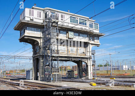 Stellwerk in der Nähe von Bologna Central Station, Italien. Stockfoto