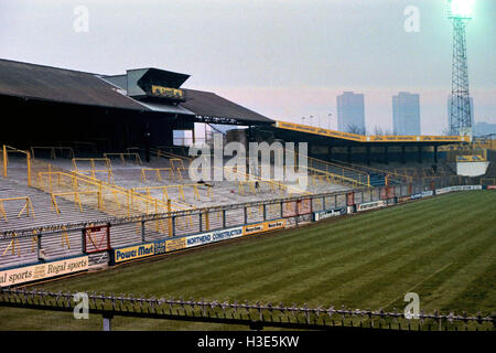 Die Höhle, kalten Schlag Lane, Heimat von Millwall FC (London), abgebildet im November 1989 Stockfoto