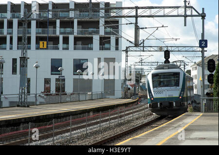 Elektrischer Zug Ankunft in Sandnes Railway Station Norwegen Stockfoto