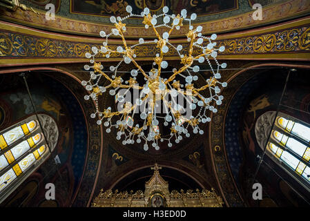 Innenraum der orthodoxen Kirche der Entschlafung der Gottesgebärerin (Himmelfahrtskirche) in Brasov, Rumänien Stockfoto