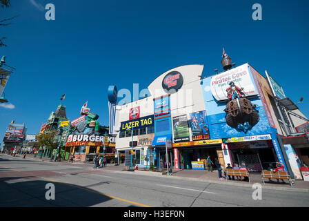 Die Niagarafälle Street Spaß genannt, Clifton Hill ist ein eine Fläche von Niagara Falls voll von seltsamen und klebrig touristischen Attraktionen Stockfoto