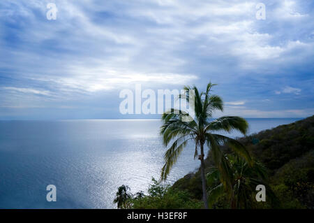 Grauen Himmel am Pazifik, Mexiko Stockfoto