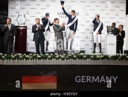 Daniel Deusser gewinnt ersten Platz bei Longines Grand Prix Veranstaltung bei den Longines Meister Los Angeles 2016 im Long Beach Convention Center am 2. Oktober 2016 in Long Beach, Kalifornien Stockfoto