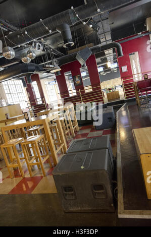 Die Gassen ein Café/Bar/Restaurant mit Ten-Pin Bowling-Bahnen, Bristol, UK Stockfoto