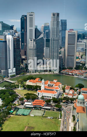 Singapur, Padang und Geschäftsviertel, erhöhten Blick von Swissotel Equinox Restaurant Stockfoto