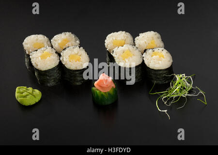 Satz von japanischen Sushi-Rollen Stockfoto