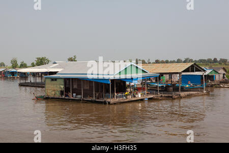 Schwimmende Dorf, Tonle Sap See in der Nähe von Siem Reap, Kambodscha Reisen----Phnom Penh - Kambodscha - 9 Fe Stockfoto