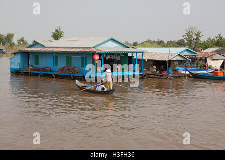 Schwimmende Dorf, Tonle Sap See in der Nähe von Siem Reap, Kambodscha Reisen----Phnom Penh - Kambodscha - 9 Fe Stockfoto