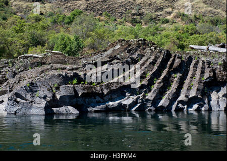 Säulenförmigen Basalt entlang der unteren Salmon River in West-Zentral-Idaho Stockfoto